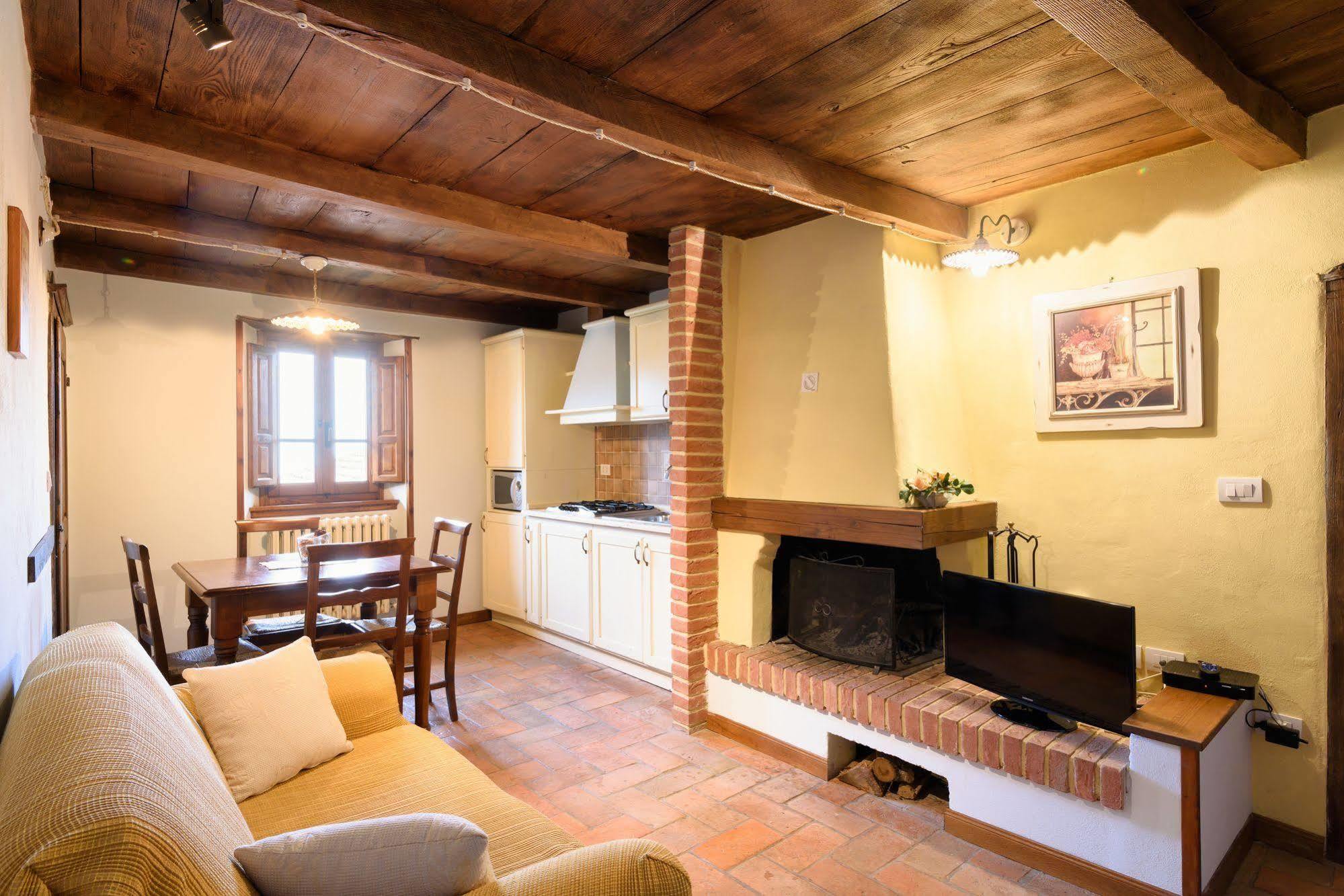 Borgo Dei Corsi Holiday House 雷吉奥洛 外观 照片