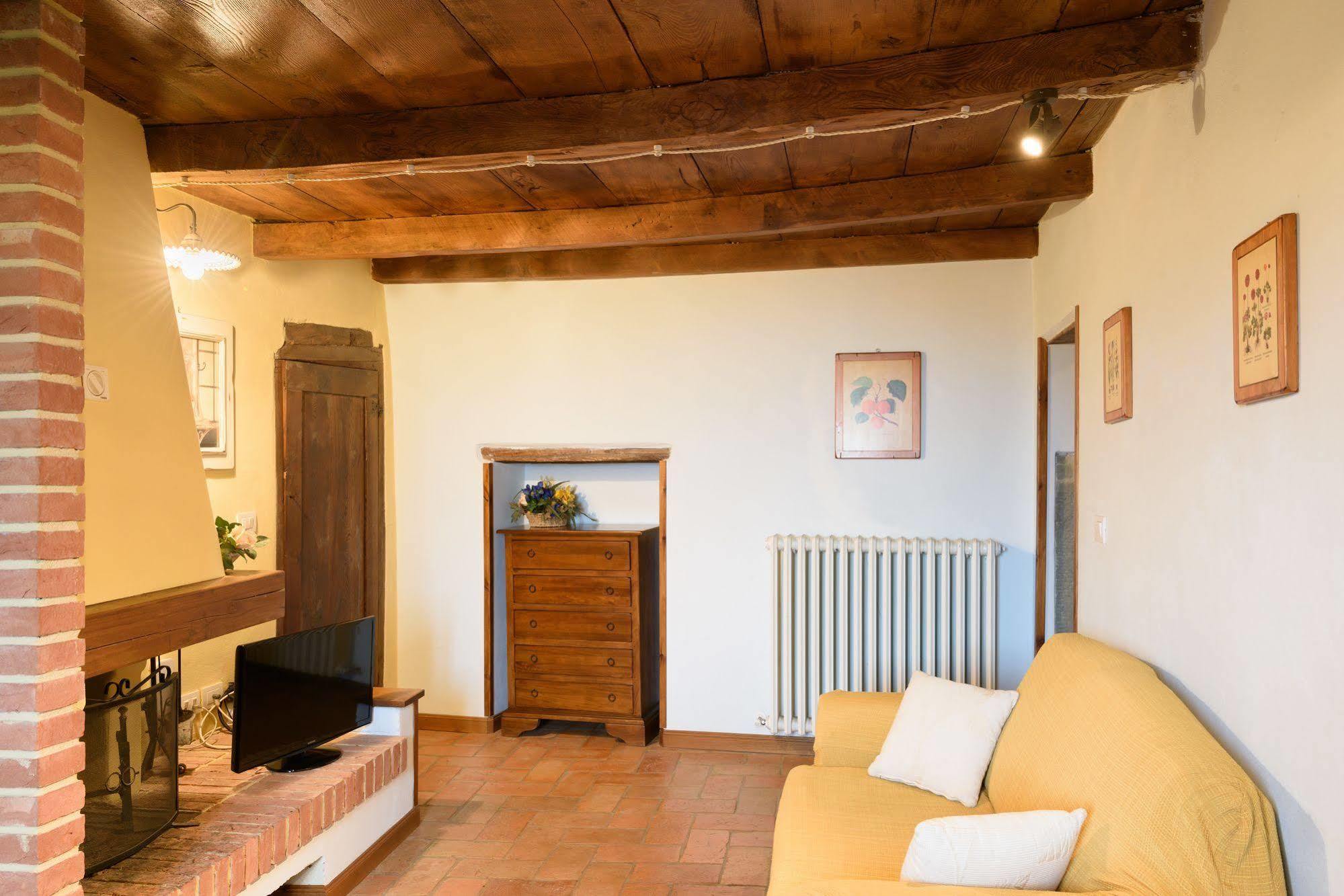 Borgo Dei Corsi Holiday House 雷吉奥洛 外观 照片