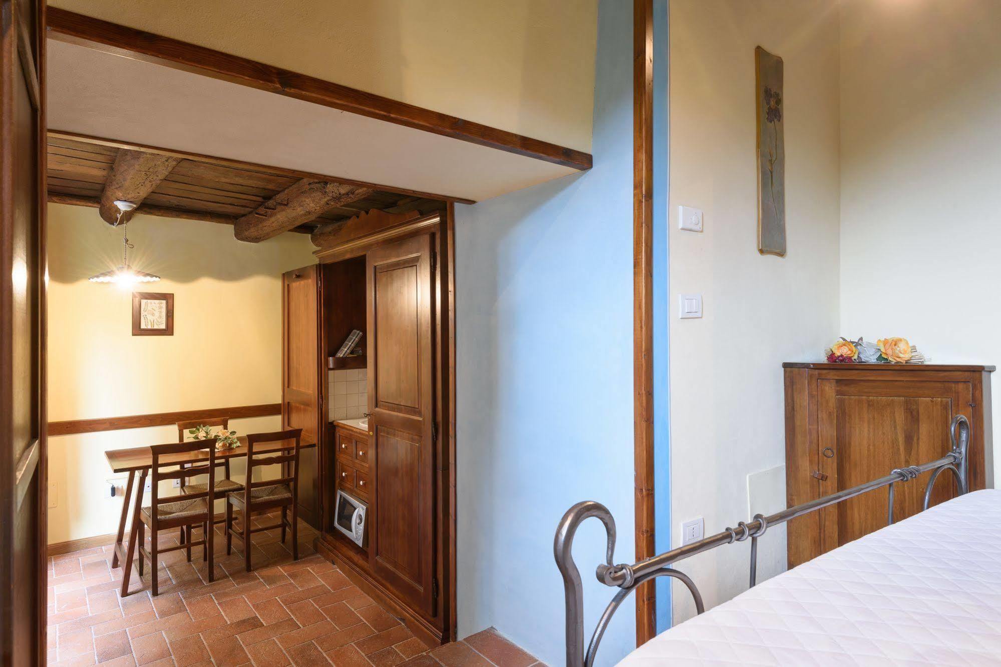 Borgo Dei Corsi Holiday House 雷吉奥洛 外观 照片